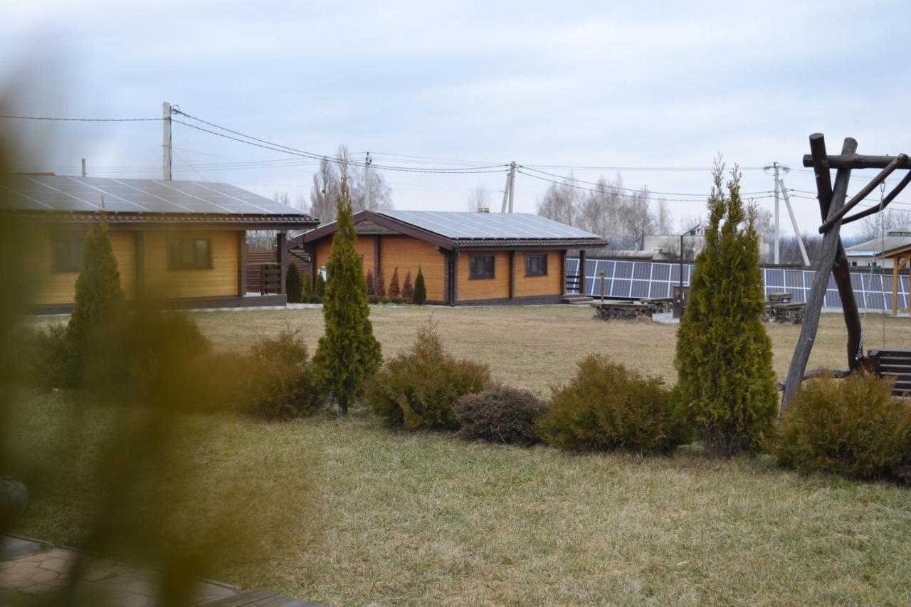 Хомене Villa Rzhyshchiv Buitenkant foto