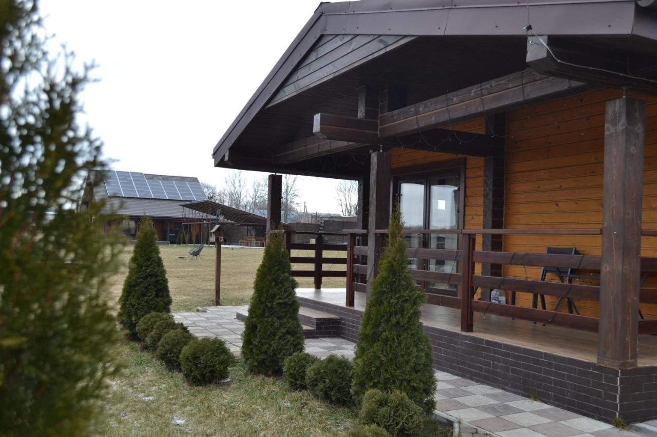 Хомене Villa Rzhyshchiv Buitenkant foto