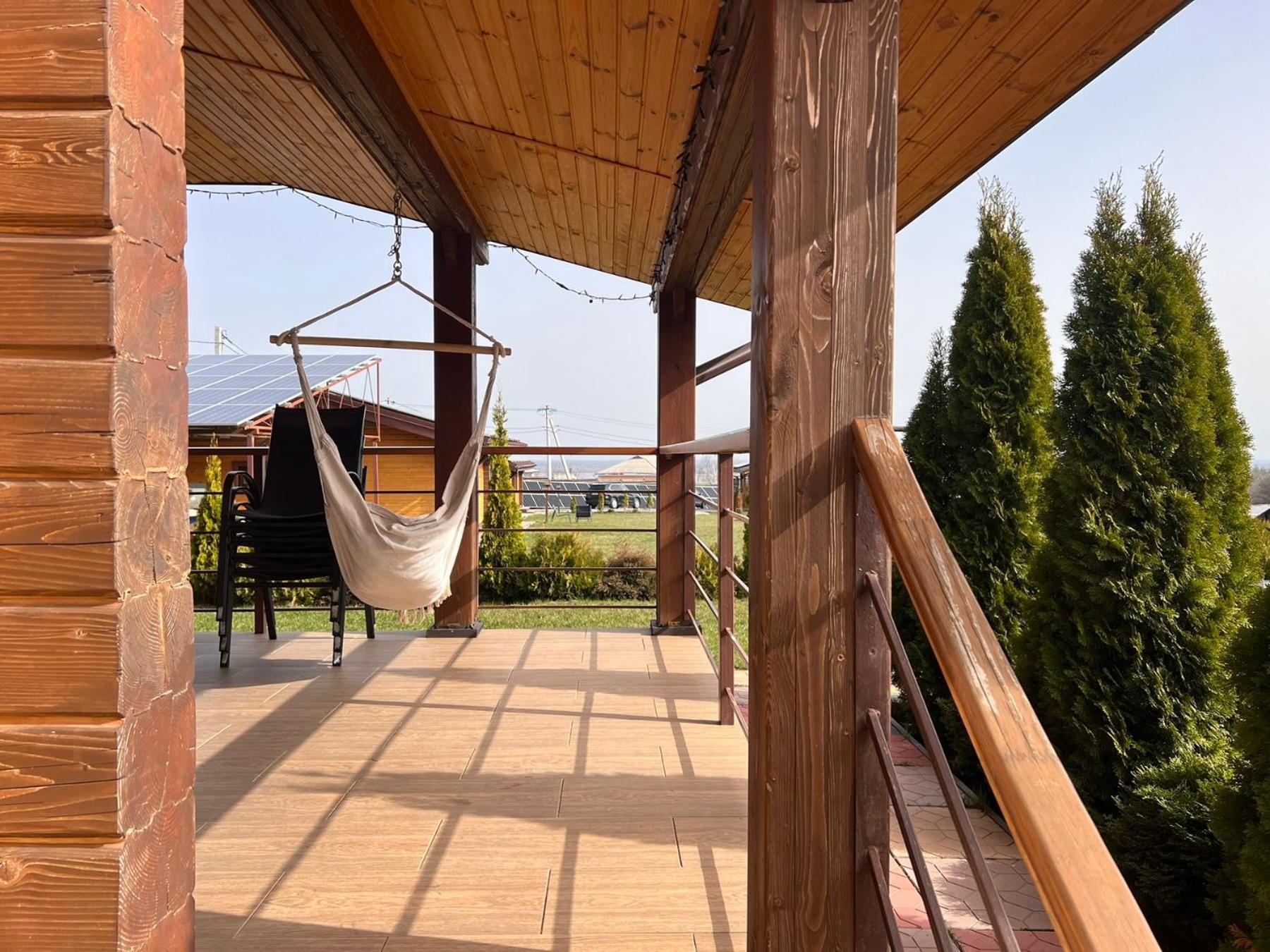 Хомене Villa Rzhyshchiv Buitenkant foto